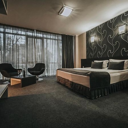 Hotel Noris Plovdiv Kültér fotó