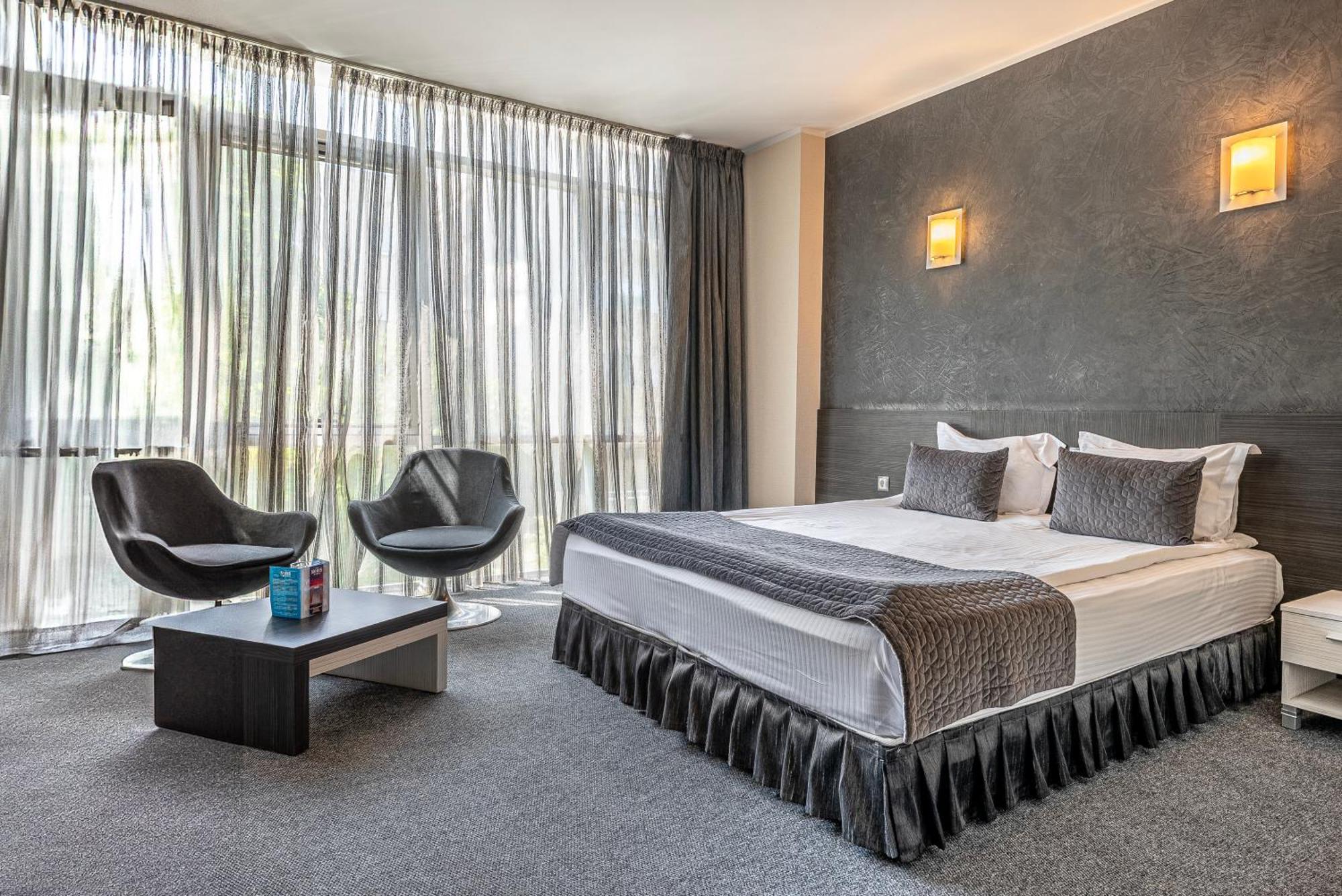 Hotel Noris Plovdiv Kültér fotó