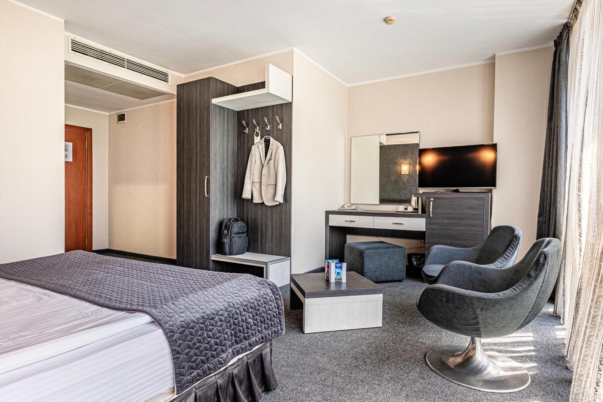 Hotel Noris Plovdiv Kültér fotó