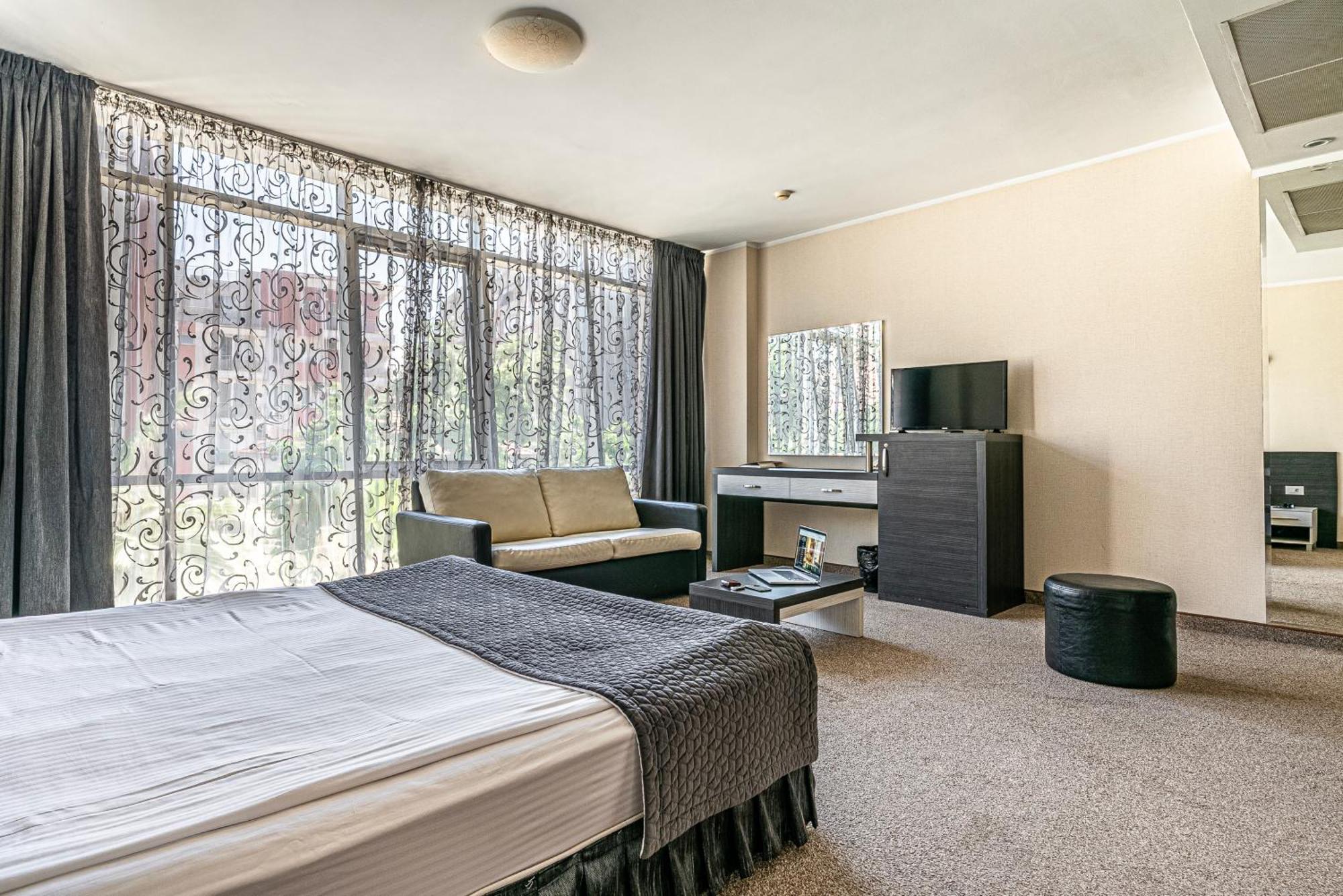 Hotel Noris Plovdiv Kültér fotó