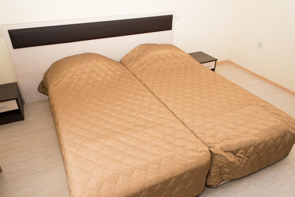 Hotel Noris Plovdiv Szoba fotó